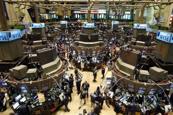 Remontée spectaculaire à Wall Street après un bain de sang sur les Bourses mondiales