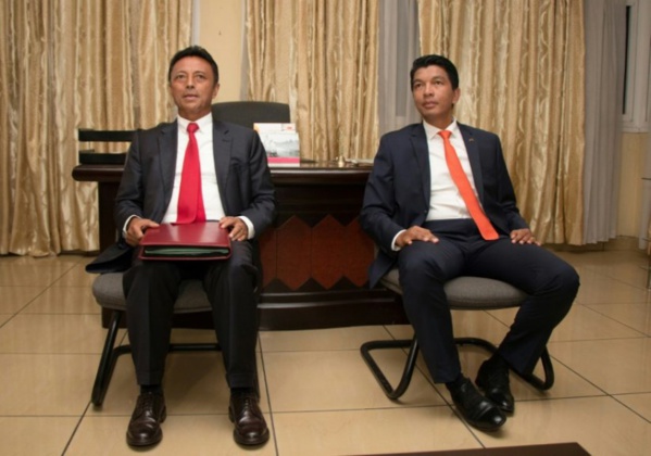 Madagascar: le PDG et le "dandy", dix ans d'une rivalité politique féroce Madagascar: le PDG et le "dandy", dix ans d'une rivalité politique féroce
