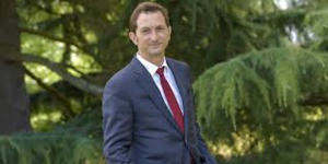 Suez: Camus nommé directeur général, la présidence en suspens Suez: Camus nommé directeur général, la présidence en suspens