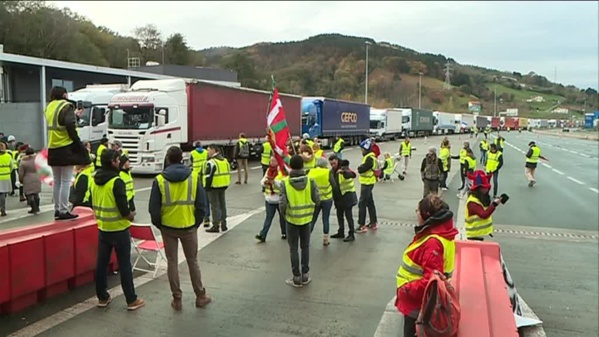 Des "Gilets Jaunes" à la frontière espagnole, en pays basque