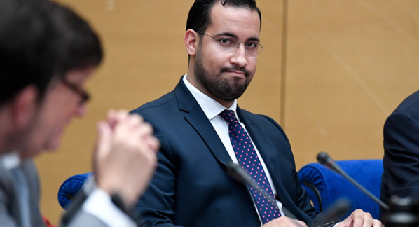 Quatre questions sur le déplacement d'Alexandre Benalla au Tchad Quatre questions sur le déplacement d'Alexandre Benalla au Tchad