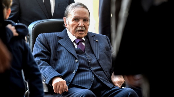 Algérie: le président Bouteflika signe le dernier budget de son 4e mandat Algérie: le président Bouteflika signe le dernier budget de son 4e mandat