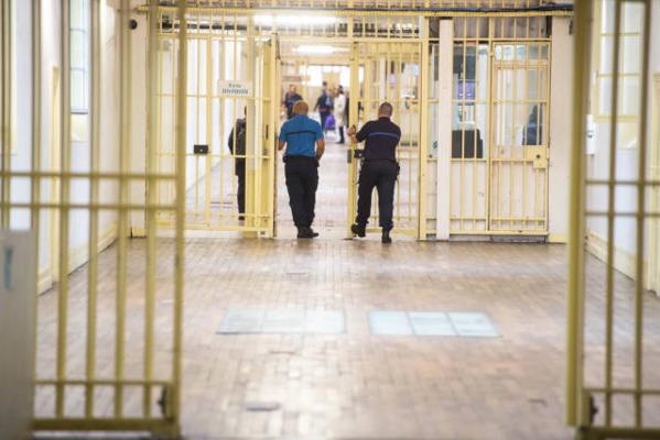 France : un détenu s'évade de la prison de Fresnes malgré les tirs de gardiens