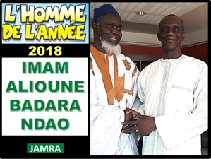 Imam Alioune Ndao avec Mame Mactar Guèye après sa sortie de prison
