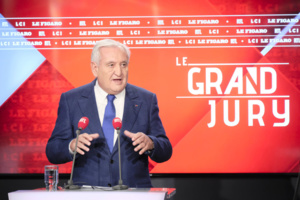 Raffarin juge problématique la "solitude" de Macron Raffarin juge problématique la "solitude" de Macron