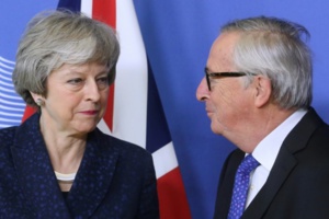 Theresa May avec Jean-Claude Juncker le président de la Commission européenne