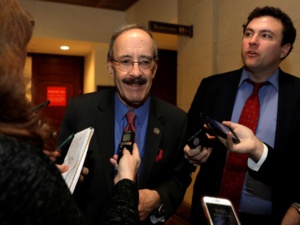 Venezuela: Une intervention américaine exclue, selon le démocrate Engel