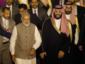 Inde: Modi rompt avec le protocole pour accueillir lui-même Mohamed ben Salman Inde: Modi rompt avec le protocole pour accueillir lui-même Mohamed ben Salman