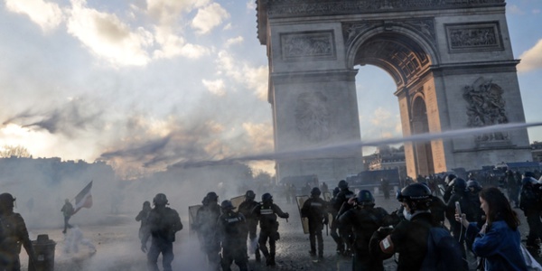 Un 19e samedi de "Gilets jaunes" sous haute surveillance Un 19e samedi de "Gilets jaunes" sous haute surveillance