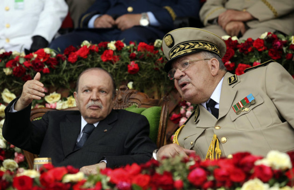 Algérie : le chef de l’Armée lâche Bouteflika et demande qu'il soit déclaré inapte à gouverner Algérie : le chef de l’Armée lâche Bouteflika et demande qu'il soit déclaré inapte à gouverner