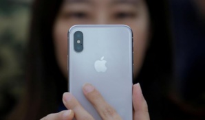 Apple baisse les prix de ses IPhone de 6% en Chine Apple baisse les prix de ses IPhone de 6% en Chine
