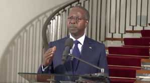 Dionne justifie la suppression du poste de premier ministre Dionne justifie la suppression du poste de premier ministre