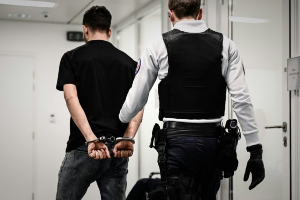 A la permanence des flagrants délits du parquet de Paris, la justice à toute vitesse A la permanence des flagrants délits du parquet de Paris, la justice à toute vitesse