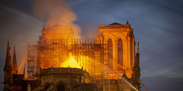 Incendie de Notre-Dame : "la piste accidentelle est privilégiée", confirme le procureur de la République de Paris