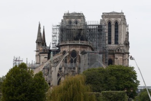 Macron souhaite que Notre-Dame de Paris soit reconstruite en cinq ans Macron souhaite que Notre-Dame de Paris soit reconstruite en cinq ans