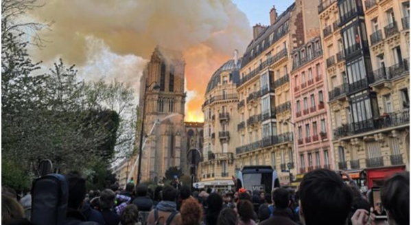 DRAME & BUSINESS: Les milliardaires et les entreprises qui donnent pour Notre-Dame sont-ils vraiment si généreux ? DRAME & BUSINESS: Les milliardaires et les entreprises qui donnent pour Notre-Dame sont-ils vraiment si généreux ?