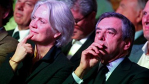 Emplois fictifs : François et Penelope Fillon renvoyés en correctionnelle Emplois fictifs : François et Penelope Fillon renvoyés en correctionnelle