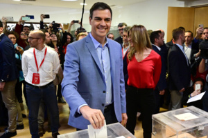 Espagne : Sanchez remporte les élections, émergence de l'extrême droite Espagne : Sanchez remporte les élections, émergence de l'extrême droite