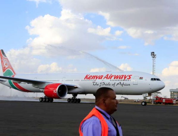 Kenya Airways devrait rester avec Boeing à mesure que les pertes se réduiront Kenya Airways devrait rester avec Boeing à mesure que les pertes se réduiront