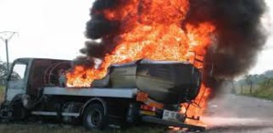 L'explosion d'un pétrolier nigérien tue au moins 55 personnes L'explosion d'un pétrolier nigérien tue au moins 55 personnes