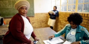 Premiers résultats en Afrique du Sud, l'ANC sous les 60%