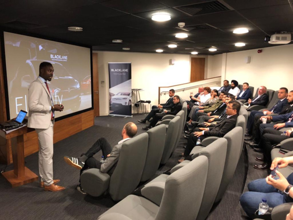 Mamadou Ben Ndao, ici en meeting avec des équipes de Blacklane à Berlin Mamadou Ben Ndao, ici en meeting avec des équipes de Blacklane à Berlin