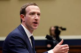 Facebook: Mark Zuckerberg contesté en assemblée générale