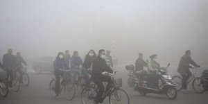 En Chine, face à la crise de la pollution atmosphérique, la bicyclette fait son retour En Chine, face à la crise de la pollution atmosphérique, la bicyclette fait son retour