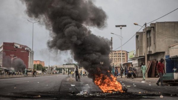 Bénin: "panique totale" dans le centre, 2 morts et 50 policiers blessés
