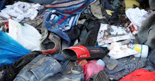 Frappes aériennes sur des migrants à Tripoli : «Des corps, du sang et des bouts de chair partout» Frappes aériennes sur des migrants à Tripoli : «Des corps, du sang et des bouts de chair partout»