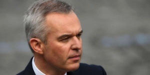 Rugy fragilisé mais "déterminé" face à une semaine compliquée Rugy fragilisé mais "déterminé" face à une semaine compliquée