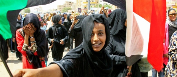 Le Soudan s'apprête à célébrer la signature d'un accord de transition vers un pouvoir civil Le Soudan s'apprête à célébrer la signature d'un accord de transition vers un pouvoir civil