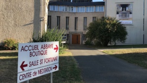 L'abbaye accueillait un "essai clinique sauvage" sur Parkinson et Alzheimer