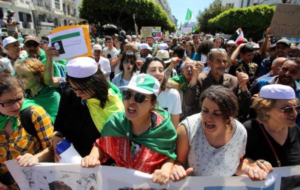 Le général Gaïd Salah tente de tenir tête aux manifestants algériens