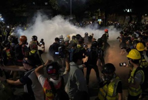 Nouveaux heurts à Hong Kong entre police et manifestants