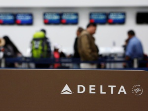 Delta Air Lines monte au capital d'Alitalia, Atlantia demande une refonte du plan de sauvetage