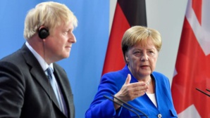 Merkel à Johnson: un nouvel accord de Brexit est "extrêmement improbable" Merkel à Johnson: un nouvel accord de Brexit est "extrêmement improbable"