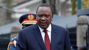 Le président du Kenya refuse de signer le budget sur le plafonnement des taux d'intérêt Le président du Kenya refuse de signer le budget sur le plafonnement des taux d'intérêt