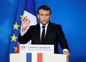 Syrie: Macron parle de "faute lourde" de l'Otan, de "folie" d'Ankara