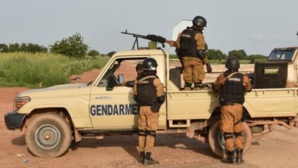 Double attaque contre des postes militaires au Burkina Faso, cinq morts Double attaque contre des postes militaires au Burkina Faso, cinq morts