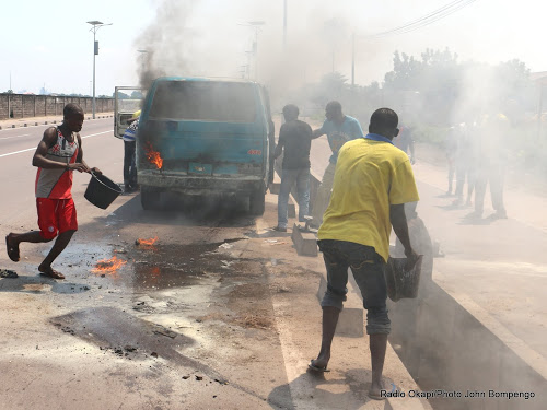 RDC : Un bus prend feu, au moins 30 morts