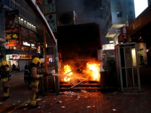 Hong Kong: Un 21e week-end de protestations émaillé de violences