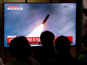 Pyongyang qualifie de succès l'essai d'un lance-roquettes multiple