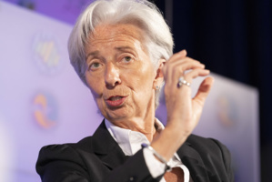 Lagarde (BCE) ne se voit ni faucon, ni colombe mais "chouette" Lagarde (BCE) ne se voit ni faucon, ni colombe mais "chouette"