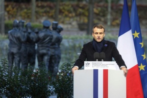 11 novembre: Macron rend hommage au "sacrifice suprême" des soldats morts en "Opex"