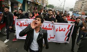 Les Irakiens dans la rue malgré une tuerie à Bagdad