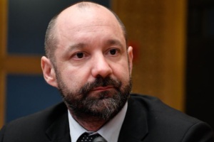 Un ex-employé du parti de Macron en garde à vue Un ex-employé du parti de Macron en garde à vue