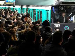 Retraites: 35e jour de mobilisation avant le retour des manifestations jeudi