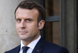 Retraites: Emmanuel Macron salue un "compromis constructif et de responsabilité" (Elysée)