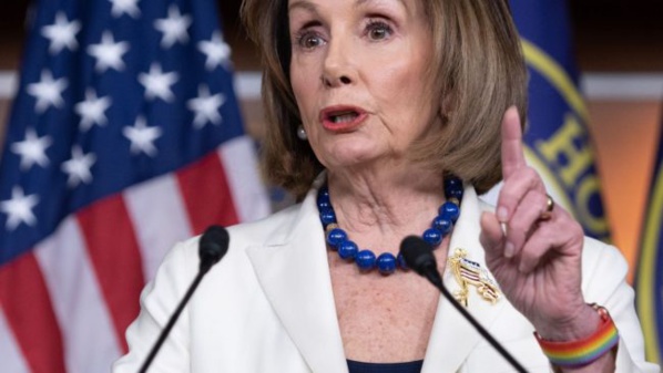 Pelosi estime avoir "assez de preuves" pour la destitution de Trump